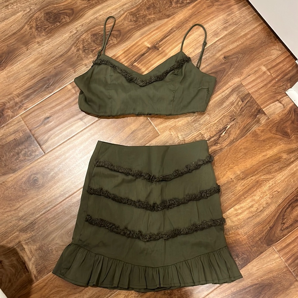 Green two piece skirt set